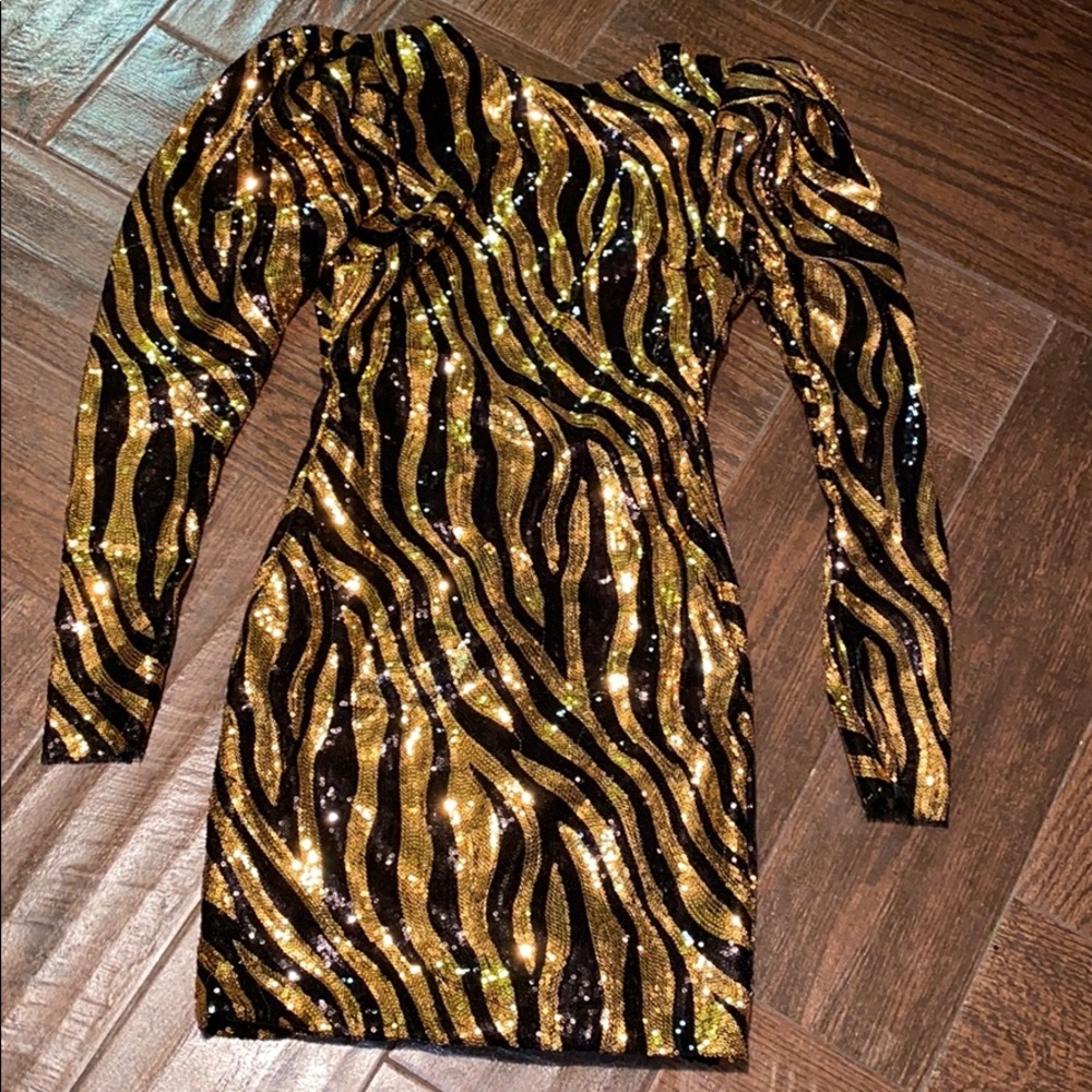 Cute night out dress!